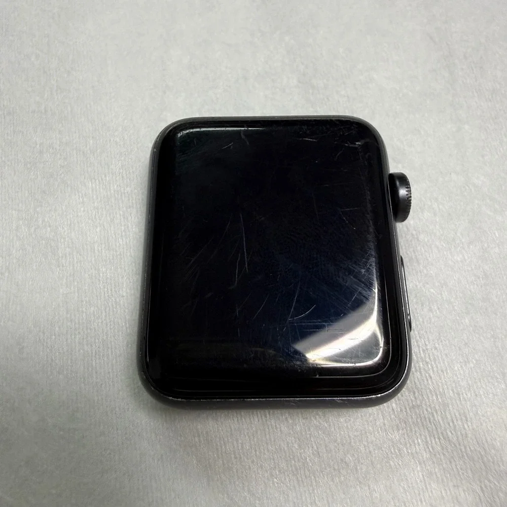 Apple Watch Series 3 GPS 42mm Space Gray Aluminum Case Black Smartwatch